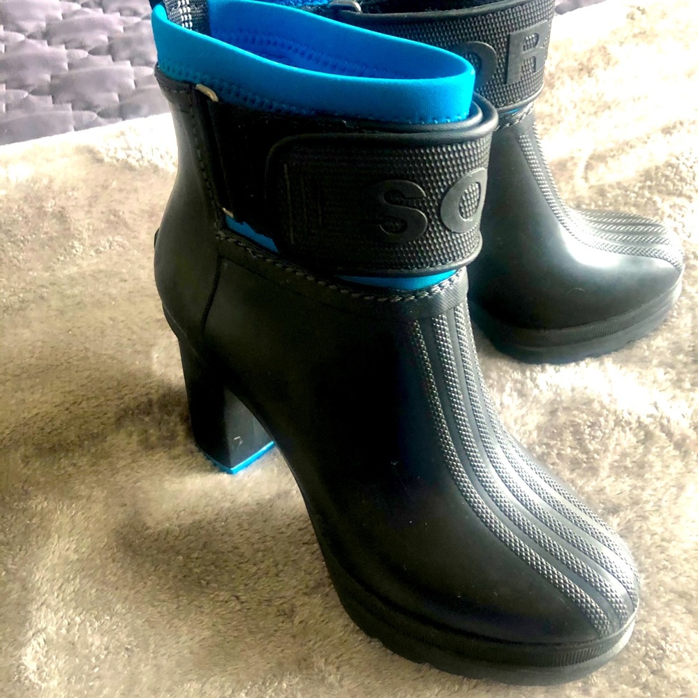 Sorel rain boots